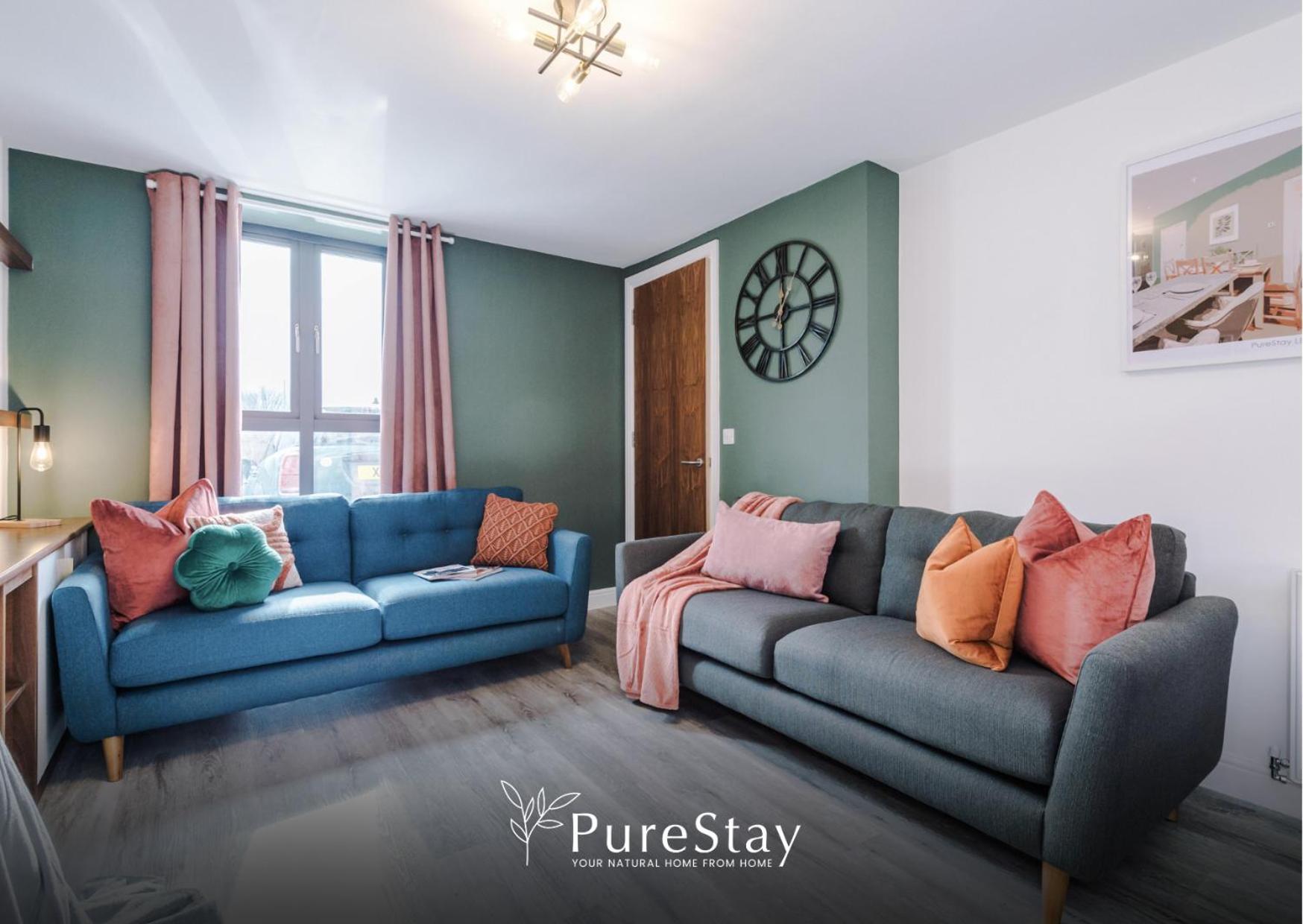 Purestay Manchester: Five-bedroom House With Free Parking Manchester
